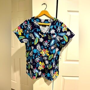 Butter-Soft Stretch Women's Tropical Print Scrub Top Medium NWT Medical Tech
